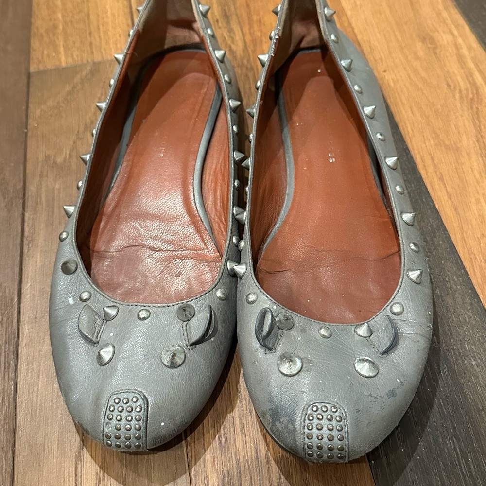 Marc Jacobs Studded Mouse Gray Leather Flats